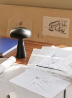 Billede af &Tradition Caret MF1 Portable Lamp H: 22 cm - Dark Burgundy