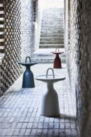 Billede af Mindo 104 Side Table w. Handle  Ø: 40 cm - Terra. Red