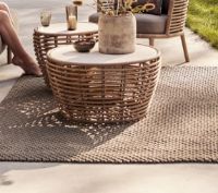 Billede af Cane-line Outdoor Basket Sofabord Mellem Ø: 75 cm - Fossil Grey Ceramic/Natural Weave 