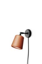 Billede af New Works Material Wall Lamp - Terracotta/Black base 