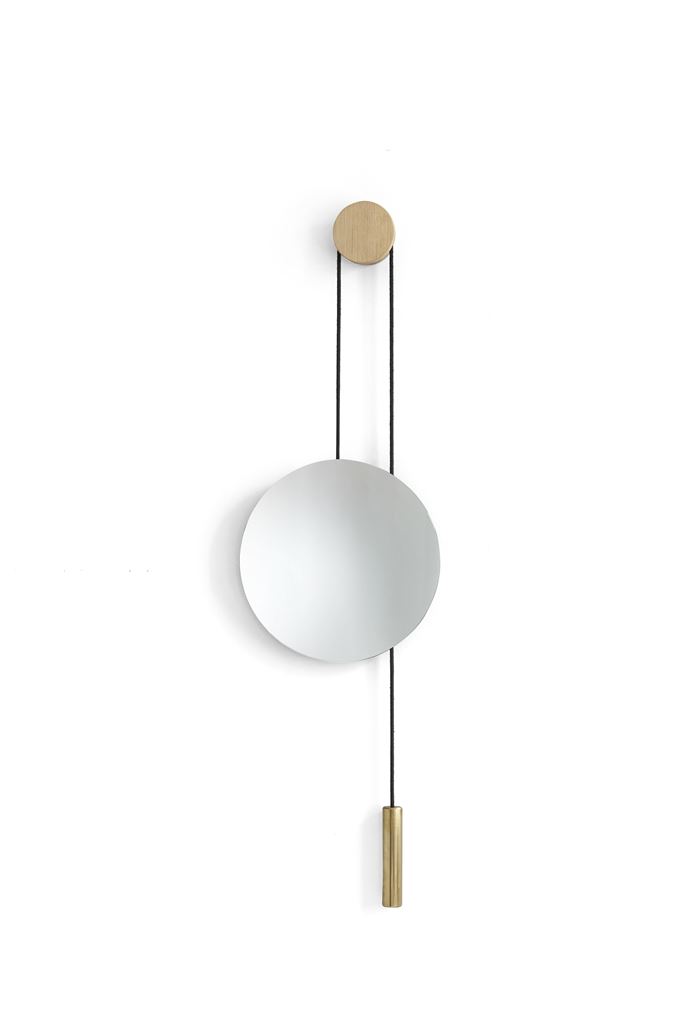 Billede af New Works Rise & Shine Wall Mirror - Oak/Brass