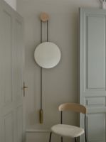 Billede af New Works Rise & Shine Wall Mirror - Oak/Brass