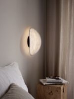 Billede af New Works Tense Wall Lamp - Black/White Tyvek 
