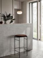 Billede af New Works Covent Bar Stool H: 75 cm - Sørensen Leather Royal Nubuck Havanna