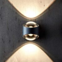 Billede af LOOM Design Saga LED væglampe - Sort