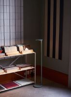 Billede af FLOS Oblique Gulvlampe H: 107,4 cm - Matte White