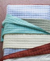 Billede af HAY Mega Dot Organic Sengetæppe 260x260 cm - Ivory