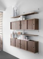 Billede af String Furniture Cabinet With Sliding Doors B: 78 cm - Walnut