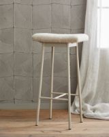 Billede af Nordal ZALA Barstol m. Imiteret Lammeskind SH: 72 cm - Beige OUTLET