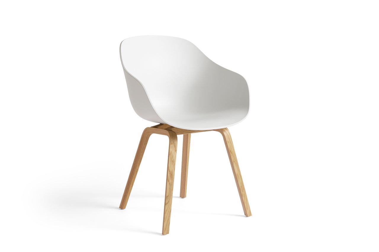 Billede af HAY AAC 222 About A Chair H: 82 cm - Lacquered Oak Veneer/Melange White  