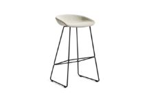 Billede af HAY AAS 39 About A Stool Full Upholstery SH: 75 cm - Black Powder Coated Steel/Coda 100