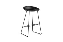 Billede af HAY AAS 39 About A Stool Full Upholstery SH: 75 cm - Black Powder Coated Steel/Sierra SI1001