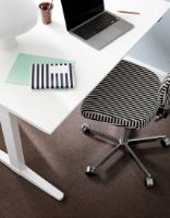 Billede af Montana HiLow 3 Hæve-sænkebord 120x70 cm inkl. 2 kabelgennemføringer og 1 kabelbakke - 38 Snow