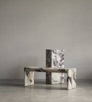 Billede af Audo Copenhagen Plinth Pedestal H: 75 cm - Rose Marble Calacatta Viola