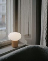 Billede af New Works Karl-Johan Portable Table Lamp H: 18 cm - Ochre Yellow