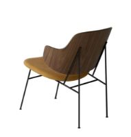 Billede af Audo Copenhagen The Penguin Lounge Chair SH: 42 cm - Walnut/Leather Cognac