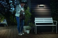 Billede af PHILIPS Bustian IR LED Væglampe m/Motion Sensor L: 22 cm - Antracitgrå/Aluminium/Varm Hvid