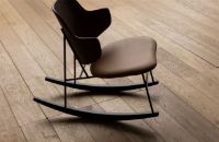 Billede af Audo Copenhagen The Penguin Rocking Chair SH: 42 cm - Walnut/Re-Wool Beige