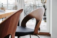 Billede af Vermund VL1100 Spisebordsstol SH: 46 cm - Olieret Valnød/Sierra Sort Læder