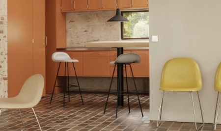 Vis produkter i varegruppen GUBI Barstole Billede til varegruppe GUBI Barstole