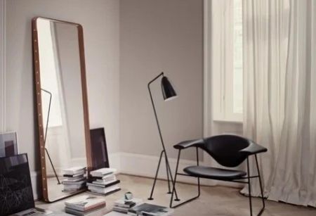 Vis produkter i varegruppen GUBI Spejle Billede til varegruppe GUBI Spejle