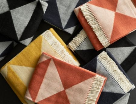 Vis produkter i varegruppen Verpan Plaider Billede til varegruppe Verpan Plaider