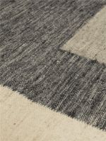 Billede af Ferm Living Counter Rug 140x200 cm - Charcoal/Off-White 