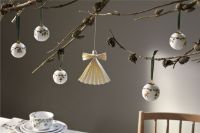 Billede af Kähler Hammershøi Jul Kugle 2023 Ø: 6 cm - Hvid m. Dekoration OUTLET