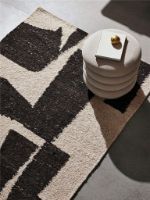 Billede af Ferm Living Piece Rug 140x200 cm - Off-White/Coffee