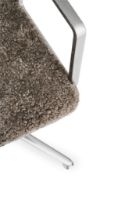 Billede af Vipp Limited Edition 452 Swivel Stol Gliders SH: 44,5 cm - Curly 07/Umber 