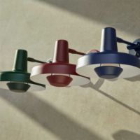 Billede af Lampefeber Arigato Colours Ekstra Kort Væglampe Ø: 22,8 cm - Blå