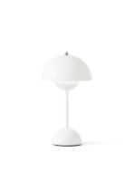 Billede af &Tradition Flowerpot VP9 Bordlampe H: 29,5 cm - Glossy White Eksklusiv Edition