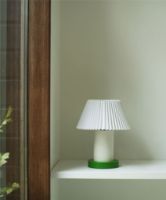Billede af Normann Copenhagen Cellu Bordlampe H: 35 cm - Lysegrøn

