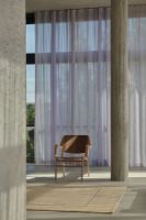 Billede af &Tradition Ax HM11 Lounge Chair SH: 39,9 cm - Lacquered Oak/Walnut