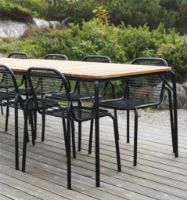 Billede af Normann Copenhagen Outdoor Vig Robinie Bord + Vig Stole Havemøbelsæt - Sort/Olieret Træ