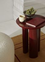 Billede af &Tradition Tung JA3 Sidebord H: 48 cm - Burgundy Red