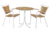 Billede af Mandalay Marguerit Cafébord Ø70 cm Inkl. 2 Havestole Havemøbelsæt - Hvid/Teak  