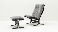 Billede af LK Hjelle Siesta Ovis Fodskammel - Black/Sheepskin Scandinavian Grey