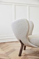 Billede af &Tradition Little Petra VB1 Lounge Chair SH: 40 cm - Oiled Walnut/Karakorum 003