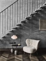 Billede af &Tradition Little Petra VB1 Lounge Chair SH: 40 cm - Oiled Walnut/Sheepskin Moonlight