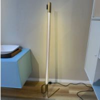 Billede af NUAD Radent Floor Lamp 1475 mm - Brass UDSTILLINGSMODEL 