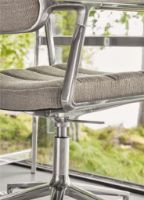 Billede af Vipp 453+ Swivel Stol m. Hjul - Aluminium/Dark Sand Textile