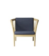 Billede af FDB Møbler Erik Ole Jørgensen J146 Lænestol H: 79,5 cm - Eg/Mørkeblå