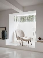 Billede af Vipp 466 Lodge Lounge Chair Low H: 96,1 cm - Dark Oak/Curly 09 Off-white