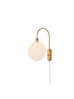 Billede af Le Klint 201 Wall Lamp Small H: 35 cm - Messing/Hvid 