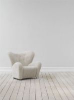 Billede af Audo Copenhagen Den Trætte Mand Lænestol SH: 38cm - Sheepskin Moonlight/Natur Eg