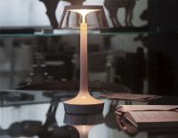 Billede af FLOS Bon Jour Unplugged H: 27 cm - French Rose