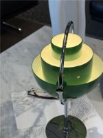Billede af GUBI x Jacobsen Møbler Multi-Lite Limited Special Edition Portable Lampe H: 30 cm - Chrome/Clover Green
